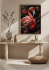 Een minimalistische kamer met een ingelijst schilderij van een flamingo, omgeven door donker gebladerte en roze bloemen. Onder het schilderij staat een houten bankje met diverse keramiek vazen. Zonlicht werpt schaduwen door de kamer, waardoor het natuurlijke decor wordt benadrukt, en ik help je belangrijke SEO-zoekwoorden te identificeren met behulp van de CollageDepot aab 214 AI.,Lichtbruin
