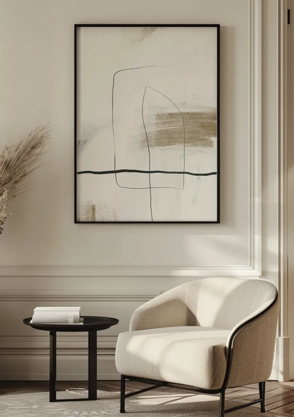Een minimalistisch interieur bestaat uit een witte fauteuil met een gebogen rugleuning naast een klein, rond zwart bijzettafeltje met een stapel boeken. Boven de stoel hangt een groot abstract schilderij, beveiligd door een magnetisch ophangsysteem, dat neutrale tinten en eenvoudige lijnen toevoegt als elegante wanddecoratie. Het Minimalistisch abstracte schilderij van CollageDepot maakt de verfijnde uitstraling compleet.