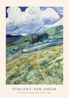 Een schilderij van Vincent van Gogh met de titel "Landschap van Saint-Rémy" uit 1889. Het kunstwerk toont wervelende luchten boven groene heuvels, een stenen muur en een veld met gele en groene grassen. Tekst onder het schilderij toont de naam van de kunstenaar en de details van het schilderij. Dit is bcc 003 - gogh van CollageDepot.-