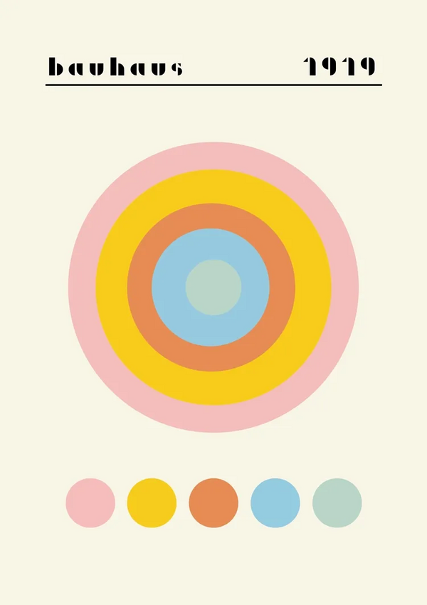 Een abstract kunstwerk bevat concentrische cirkels in lichtblauw, oranje, geel en roze, met de tekst "ccc 030 - bekende schilders" erboven. Onder de cirkels bevinden zich vijf kleinere stippen in dezelfde kleuren. De achtergrond is gebroken wit. Dit is een stuk van CollageDepot.-