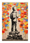 Een graffitikunstwerk, perfect als wanddecoratie, toont een kind met een jas met capuchon en een rugzak, staand op een klein voetstuk. Het kind wordt geconfronteerd met een kleurrijke muur gevuld met talloze paraplu's in verschillende kleuren, waaronder rood, blauw, geel en oranje. Dit stuk is getiteld "Het Kind Met De Rugzak Schilderij" van CollageDepot.-