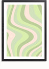 Een ingelijst goudkleurig patroon groen schilderij van CollageDepot met een abstract patroon met golvende lijnen in de kleuren groen, pastelroze en gebroken wit. Het zwarte frame en de witte mat zorgen voor een prachtig contrast, waardoor het een opvallende wanddecoratie is voor elke kamer.
