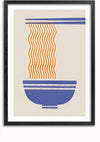 Een ingelijste kunstprint, perfect als wanddecoratie, heeft een minimalistisch ontwerp van een gedeeltelijk gestreepte blauwe kom met golvende oranje lijnen die lijken op noedels die uit een gestreepte blauwe balk erboven vallen. Het abstracte schilderij Noedels Schilderij van CollageDepot speelt zich af tegen een beige achtergrond en bevat een eenvoudig te installeren magnetisch ophangsysteem.,Zwart-Met,Lichtbruin-Met,showOne,Met